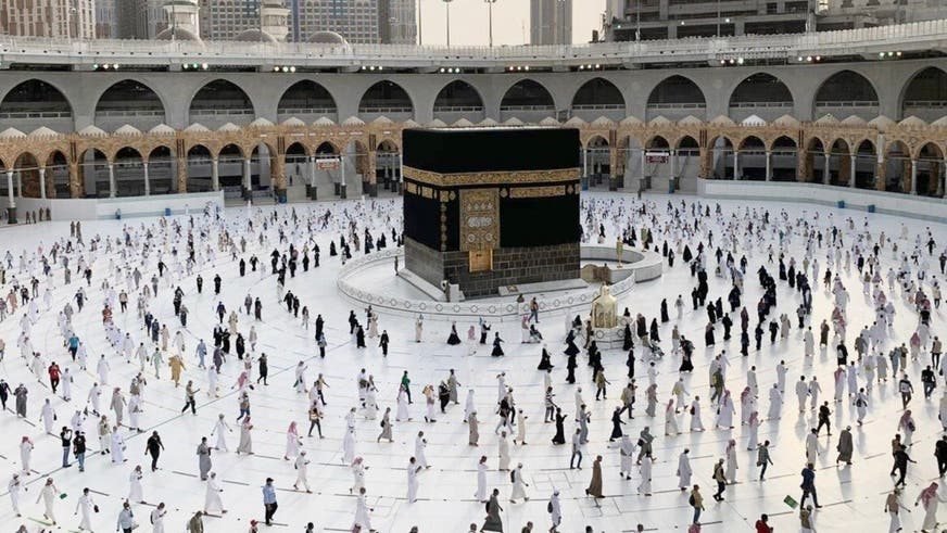 بعد طواف الوداع هل يجوز الشراء