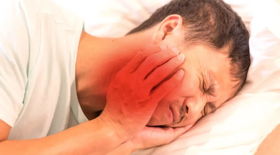 كثرة اللعاب أثناء قراءة القرآن..الأسباب والحلول
