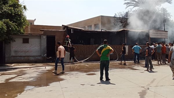 السيطرة على حريق في محل إطارات سيارات بالقليوبية (صور) السيطرة على حريق في محل إطارات سيارات بالقليوبية (صور)