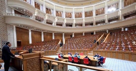 القانون يلزم الهيئات الاقتصادية بإعداد موازنتها على أساس البرامج والأداء القانون يلزم الهيئات الاقتصادية بإعداد موازنتها على أساس البرامج والأداء