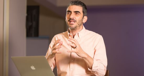 القس طونى جورج: "بداية" استكمال لسلسلة مبادرات الرئيس للارتقاء بحياة المواطن القس طونى جورج: "بداية" استكمال لسلسلة مبادرات الرئيس للارتقاء بحياة المواطن