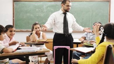 بيوتنا اتخربت والمدارس طردتنا، معلمو اللغة الأجنبية الثانية يستغيثون بـ السيسي بعد قرار وزير التعليم