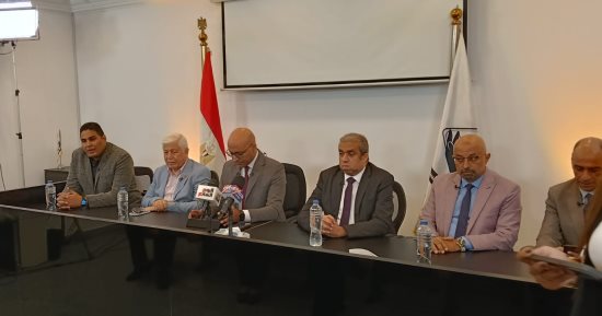 تنسيقية شباب الأحزاب تنظم صالونًا نقاشيًا حول "الحروب السيبرانية".. فيديو تنسيقية شباب الأحزاب تنظم صالونًا نقاشيًا حول "الحروب السيبرانية".. فيديو