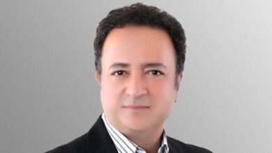 حياة وأحمد عبدون يتلقيان العزاء فى والدهما اليوم بمدينة نصر