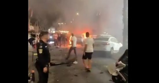 شرطة الإحتلال: إصابة شخص بجروح خطيرة بسبب انفجار سيارة قرب مركز شرطة فى عكا
