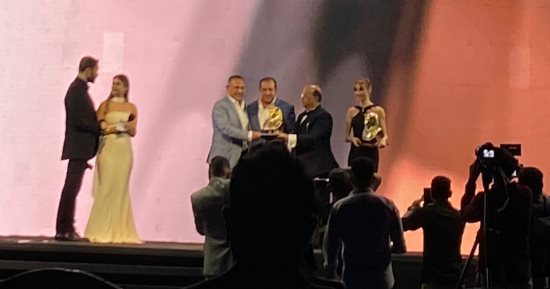 مهرجان الغردقة يكرم المنتج هشام عبد الخالق رئيس غرفة صناعة السينما مهرجان الغردقة يكرم المنتج هشام عبد الخالق رئيس غرفة صناعة السينما