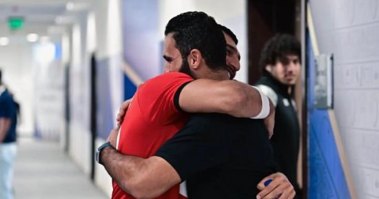 هنداوى والدرع بالأحضان قبل مواجهة الزمالك وفيزبريم فى كأس العالم لأندية اليد هنداوى والدرع بالأحضان قبل مواجهة الزمالك وفيزبريم فى كأس العالم لأندية اليد