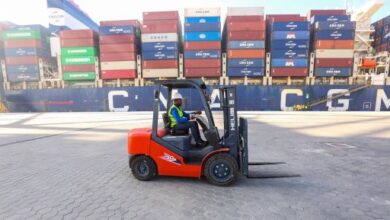 انتظام حركة الملاحة وتداول البضائع بميناء الإسكندرية ودخول وخروج 22 سفينة