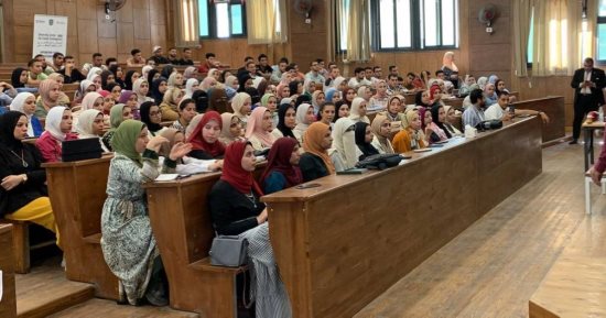 ختام فعاليات برنامج تدريبي لطلاب جامعة دمنهور بالتعاون مع مؤسسة حياة كريمة ختام فعاليات برنامج تدريبي لطلاب جامعة دمنهور بالتعاون مع مؤسسة حياة كريمة