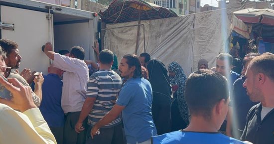 سيارات حياة كريمة تصل مدن وقرى الدقهلية لبيع اللحوم بأسعار مخفضة.. فيديو سيارات حياة كريمة تصل مدن وقرى الدقهلية لبيع اللحوم بأسعار مخفضة.. فيديو