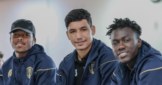 وصول بعث موريتانيا للقاهرة استعدادا لمواجهة منتخب مصر وصول بعث موريتانيا للقاهرة استعدادا لمواجهة منتخب مصر
