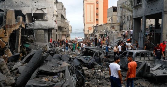 6 شهداء معظمهم أشلاء إثر قصف الاحتلال منزلا بمخيم النصيرات وسط قطاع غزة