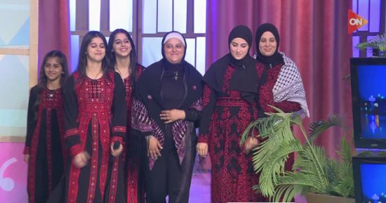 الأسرة الفلسطينية بطلة "وين صرنا": مشاهدة الفيلم جددت ألمنا ونتمنى أن تصل رسالتنا الأسرة الفلسطينية بطلة "وين صرنا": مشاهدة الفيلم جددت ألمنا ونتمنى أن تصل رسالتنا
