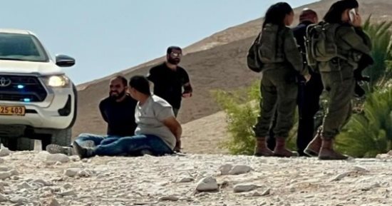القاهرة الإخبارية: الاحتلال الإسرائيلى يتخذ إجراءات قمعية ضد الفلسطينيين بالضفة القاهرة الإخبارية: الاحتلال الإسرائيلى يتخذ إجراءات قمعية ضد الفلسطينيين بالضفة
