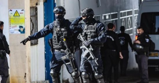 قناة عبرية: الشاباك أبلغ سكرتير نتنياهو بتحركات لحماس قبل طوفان الأقصى قناة عبرية: الشاباك أبلغ سكرتير نتنياهو بتحركات لحماس قبل طوفان الأقصى