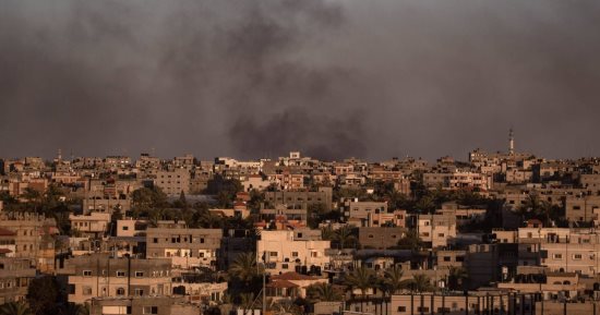 إعلام فلسطينى: شهيد ومصابون جراء هجوم بطائرة مسيرة إسرائيلية بمدينة رفح إعلام فلسطينى: شهيد ومصابون جراء هجوم بطائرة مسيرة إسرائيلية بمدينة رفح
