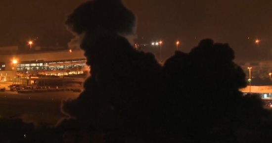 جيش الاحتلال الإسرائيلي يشن أكثر من 350 غارة جوية ضد أهداف عسكرية سورية جيش الاحتلال الإسرائيلي يشن أكثر من 350 غارة جوية ضد أهداف عسكرية سورية