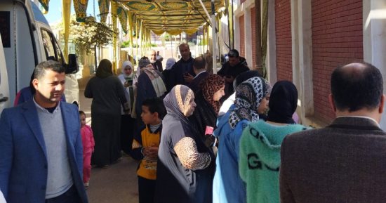 محافظ كفر الشيخ يتابع تنفيذ الخدمات المقدمة للأهالى بمبادرة بداية محافظ كفر الشيخ يتابع تنفيذ الخدمات المقدمة للأهالى بمبادرة بداية