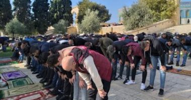 40 ألف فلسطينى يؤدون صلاة الجمعة فى المسجد الأقصى 40 ألف فلسطينى يؤدون صلاة الجمعة فى المسجد الأقصى