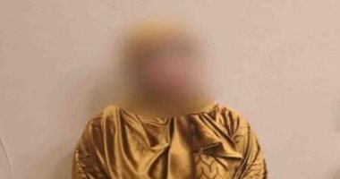 كذب وراء العدسة.. سيدة تفبرك قصة تحطيم الشرطة لسيارتها فى العبور
