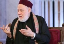 هل الملائكة لا تدخل البيت الذى فيه كلب؟.. الدكتور علي جمعة يجيب