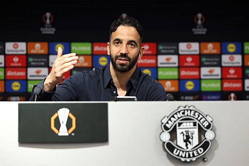 أموريم: الفوز ببطولة الدوري الأوروبي سيساعد مانشستر يونايتد مستقبلا أموريم: الفوز ببطولة الدوري الأوروبي سيساعد مانشستر يونايتد مستقبلا