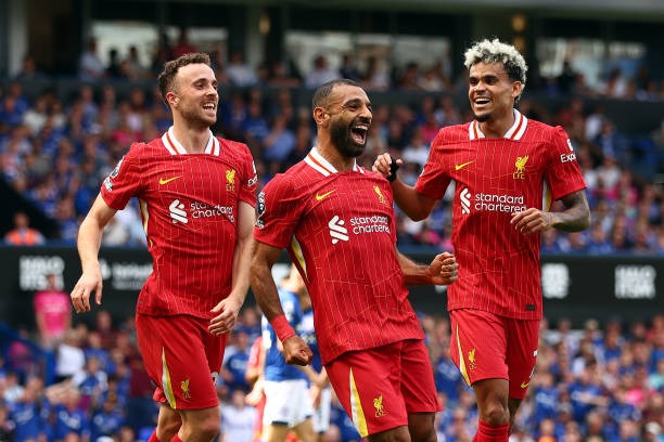 صلاح يقود هجوم ليفربول أمام كريستال بالاس صلاح يقود هجوم ليفربول أمام كريستال بالاس