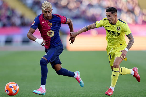 فياريال يصعق برشلونة بثلاثية في الدوري الإسباني فياريال يصعق برشلونة بثلاثية في الدوري الإسباني