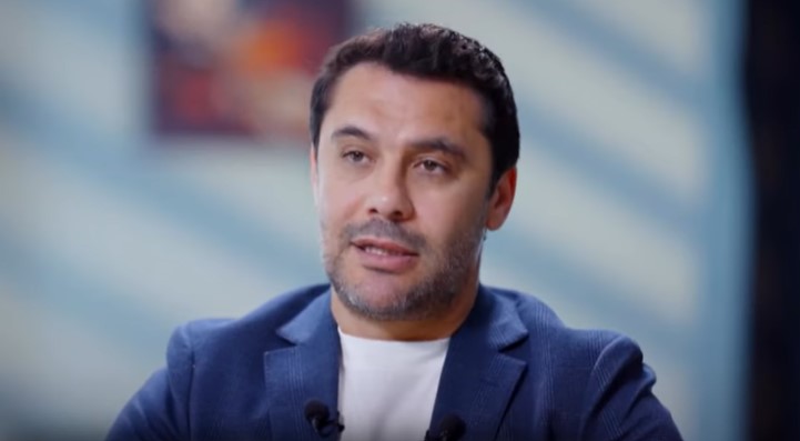 أحمد حسن: زيزو أخطأ مرتين في ملف انتقاله إلى الأهلي أحمد حسن: زيزو أخطأ مرتين في ملف انتقاله إلى الأهلي