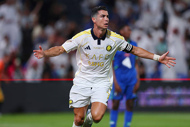 ذا صن: رونالدو جدد عقده مع النصر مقابل 492 مليون جنيه إسترليني ذا صن: رونالدو جدد عقده مع النصر مقابل 492 مليون جنيه إسترليني