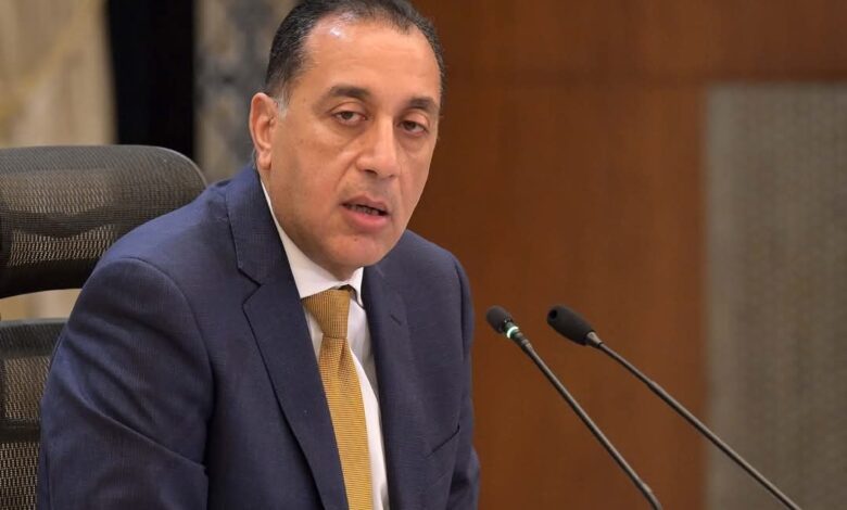 رئيس الوزراء ينعي بطل حادث محطة وقود العاشر من رمضان.. ويُكلف بصرف مكافأة ومعاش استثنائي لأسرته رئيس الوزراء ينعي بطل حادث محطة وقود العاشر من رمضان.. ويُكلف بصرف مكافأة ومعاش استثنائي لأسرته