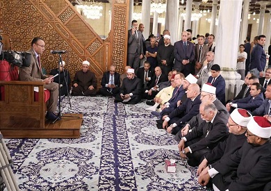 في أجواء روحانية.. وزير الأوقاف يشهد احتفال العام الهجري الجديد بمسجد الإمام الحسين في أجواء روحانية.. وزير الأوقاف يشهد احتفال العام الهجري الجديد بمسجد الإمام الحسين