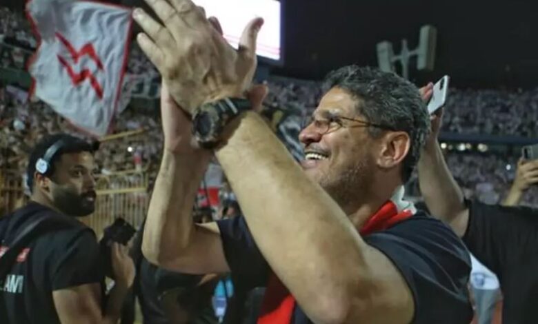 أيمن الرمادي: حصلت على مستحقاتي كاملة.. ولن أنسى فضل الزمالك وجمهوره أيمن الرمادي: حصلت على مستحقاتي كاملة.. ولن أنسى فضل الزمالك وجمهوره