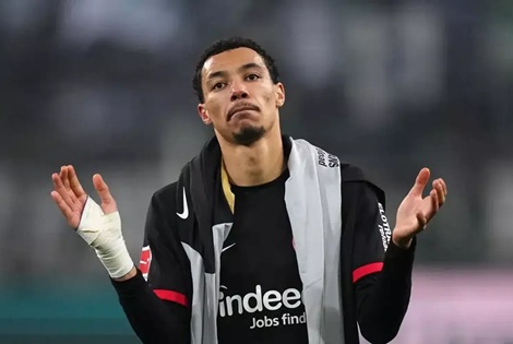 ليفربول يستعد لتقديم عرض لضم هوجو إيكيتيكي ليفربول يستعد لتقديم عرض لضم هوجو إيكيتيكي