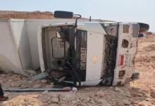 إصابة 13 عاملا في انقلاب سيارة نصف نقل بمنشأة القناطر