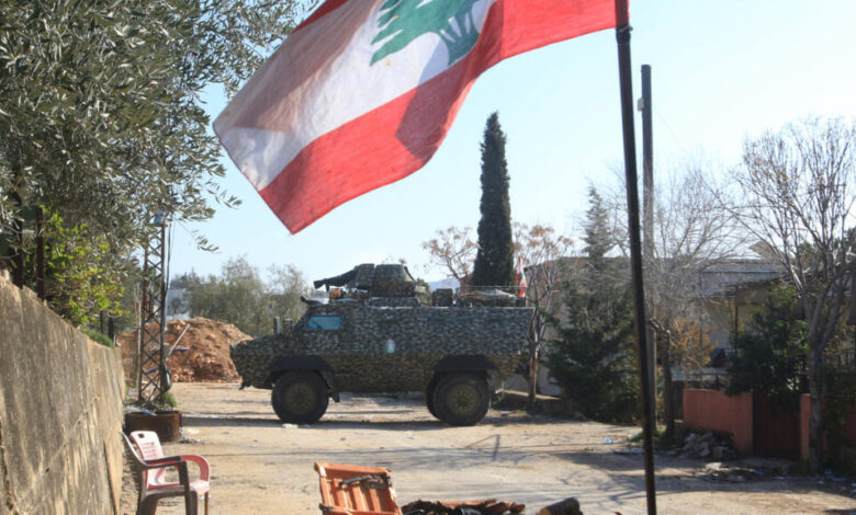 الجيش الإسرائيلي يبدي "أسفه" لإصابة جنود لبنانيين خلال غارة وبيروت تعلن مقتل اثنين من قواتها