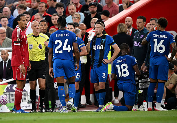 منع مشجع ليفربول من دخول الملاعب في واقعة الهتافات العنصرية ضد سيمينيو منع مشجع ليفربول من دخول الملاعب في واقعة الهتافات العنصرية ضد سيمينيو