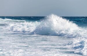 ناجية من غرق شاطئ أبو تلات: لم تكن هناك رايات حمراء أو منقذون.. والصور المتداولة «مفبركة»