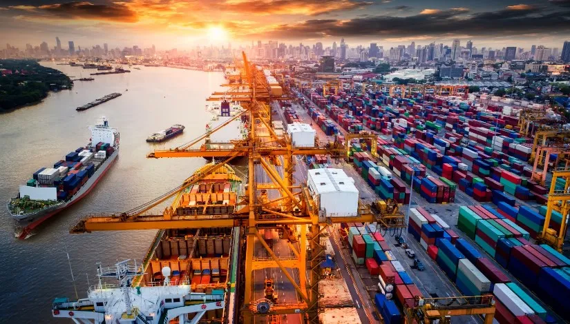 مستقبل الموانئ المصرية ودورها في التجارة العالمية مستقبل الموانئ المصرية ودورها في التجارة العالمية