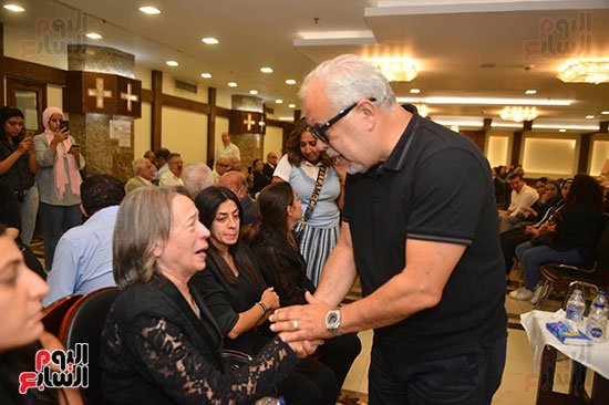 اشرف زاكيب يقدم التعازي اشرف زاكيب يقدم التعازي