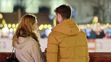 تصرفات الرجل بعد العلاقة التي تعني الكثير للمرأة: دليل عملي يعزز الثقة والاحترام