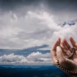 أسباب ضيق الصدر والحزن… نظرة إيمانية تعيد للقلب طمأنينته