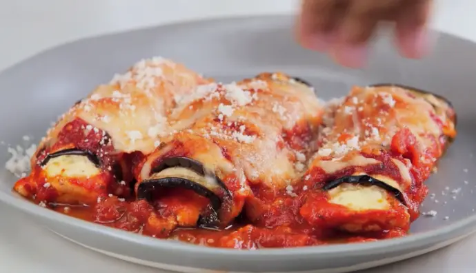 طريقة عمل صينية الباذنجان بالجبنة