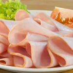 طريقة عمل لانشون الفراخ البيتي بدون مواد حافظة.. وصفة صحية بطعم أحلى