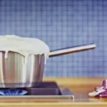 طريقة غلي اللبن الصحيحة.. أسرار  لحفظ القيمة الغذائية ومنع التلف