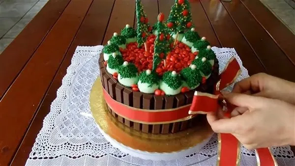 مع اقتراب الأعياد.. كعكة الكريسماس تعود لتتصدر موائد الاحتفال حول العالم