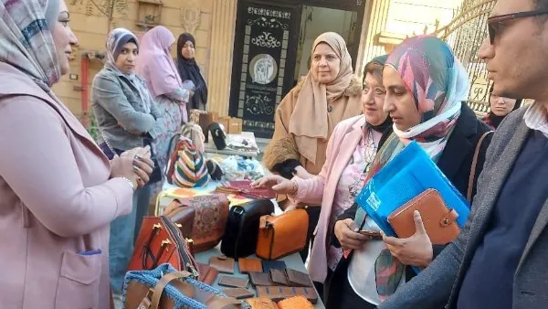 محافظ بني سويف: دعم التكتلات الحرفية أولوية للتنمية الاقتصادية وتوفير فرص العمل