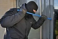 الداخلية تكشف ملابسات سرقة أسلاك وأدوات صحية من فيلا بالتجمع وتضبط المتهمين