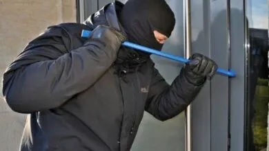 الداخلية تكشف ملابسات سرقة أسلاك وأدوات صحية من فيلا بالتجمع وتضبط المتهمين