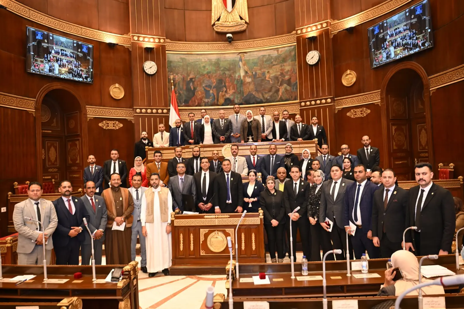 إشادات برلمانية واسعة بالحزمة الثانية للتسهيلات الضريبية: دعم للاستثمار والصناعة وتعزيز لثقة السوق إشادات برلمانية واسعة بالحزمة الثانية للتسهيلات الضريبية: دعم للاستثمار والصناعة وتعزيز لثقة السوق